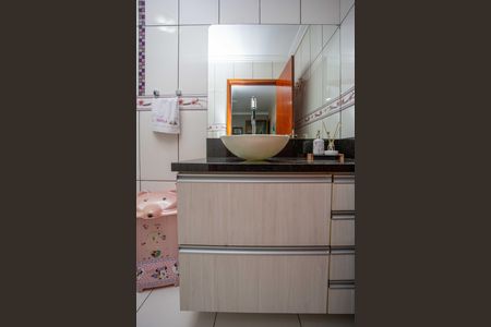 Casa à venda com 215m², 3 quartos e 2 vagasBanheiro da Suíte 1