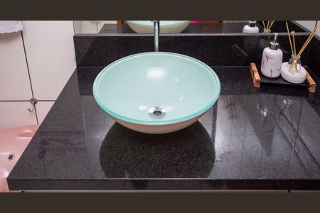 Casa à venda com 215m², 3 quartos e 2 vagasBanheiro da Suíte 1