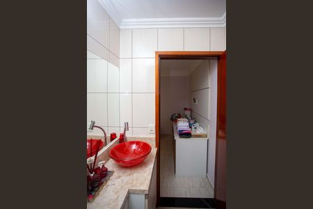 Casa à venda com 215m², 3 quartos e 2 vagasBanheiro da Suíte 2