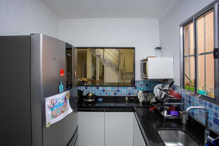 Casa à venda com 215m², 3 quartos e 2 vagasCozinha