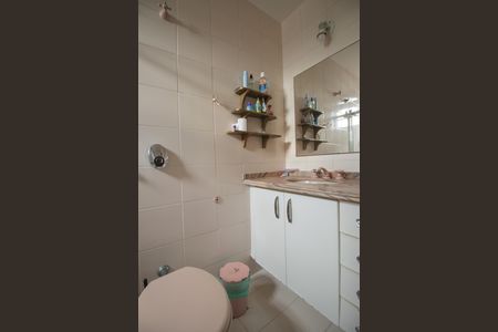 Casa para alugar com 511m², 4 quartos e 10 vagasBanheiro da Suíte 2