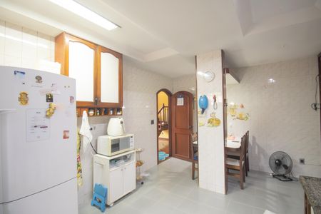 Casa para alugar com 511m², 4 quartos e 10 vagasCozinha