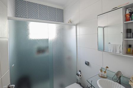 Casa à venda com 193m², 3 quartos e 2 vagas Casa à venda com 193m², 3 quartos e 2 vagasBanheiro da Suíte