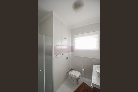 Casa à venda com 193m², 3 quartos e 2 vagas Casa à venda com 193m², 3 quartos e 2 vagasBanheiro