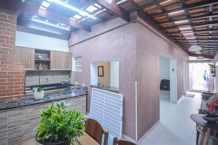 Casa à venda com 193m², 3 quartos e 2 vagas Casa à venda com 193m², 3 quartos e 2 vagasChurrasqueira