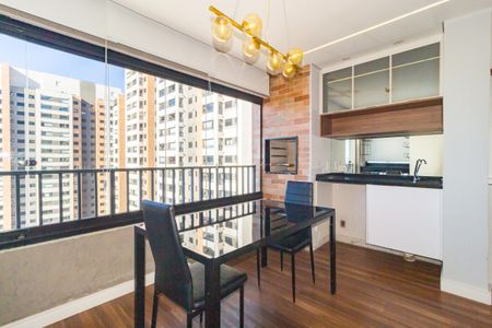 Apartamento à venda com 70m², 2 quartos e 1 vaga Apartamento à venda com 70m², 2 quartos e 1 vagaVaranda