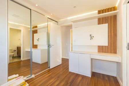 Apartamento à venda com 70m², 2 quartos e 1 vaga Apartamento à venda com 70m², 2 quartos e 1 vagaSuíte