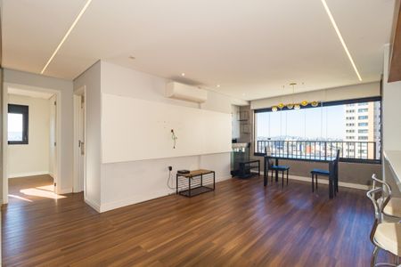 Apartamento à venda com 70m², 2 quartos e 1 vaga Apartamento à venda com 70m², 2 quartos e 1 vagaSala