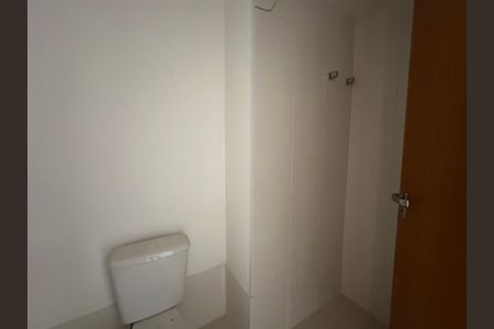 Apartamento à venda com 75m², 3 quartos e 1 vaga Apartamento à venda com 75m², 3 quartos e 1 vagaBanheiro