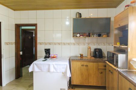 Casa para alugar com 800m², 4 quartos e 5 vagasCozinha