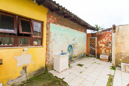 Casa para alugar com 800m², 4 quartos e 5 vagasQuintal