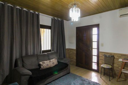 Casa para alugar com 800m², 4 quartos e 5 vagasSala