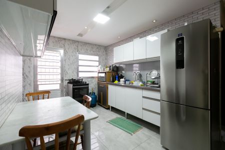 Casa à venda com 134m², 2 quartos e 2 vagas Casa à venda com 134m², 2 quartos e 2 vagasCozinha