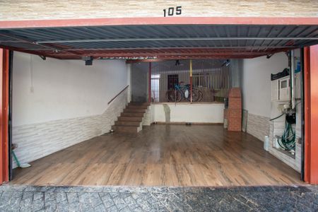 Casa à venda com 134m², 2 quartos e 2 vagas Casa à venda com 134m², 2 quartos e 2 vagasGaragem