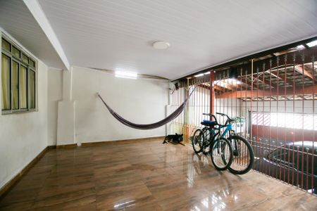 Casa à venda com 134m², 2 quartos e 2 vagas Casa à venda com 134m², 2 quartos e 2 vagasÁrea externa