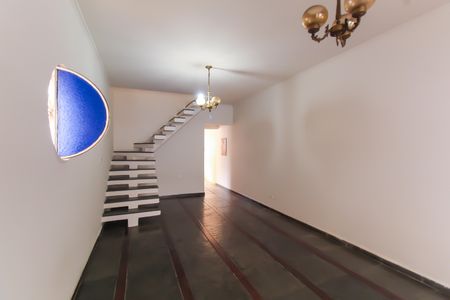 Casa à venda com 163m², 3 quartos e 2 vagasSala