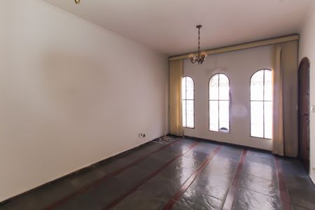 Casa à venda com 163m², 3 quartos e 2 vagasSala