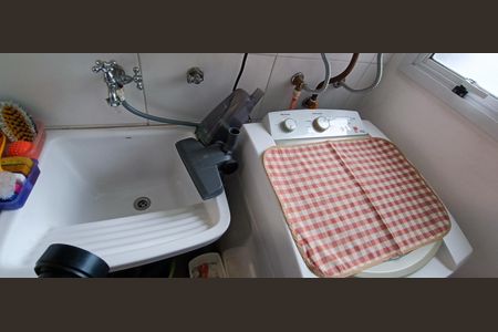 Apartamento à venda com 70m², 2 quartos e 1 vaga Apartamento à venda com 70m², 2 quartos e 1 vagaÁrea de Serviço