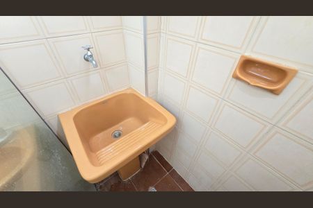 Apartamento para alugar com 60m², 2 quartos e sem vagaBanheiro