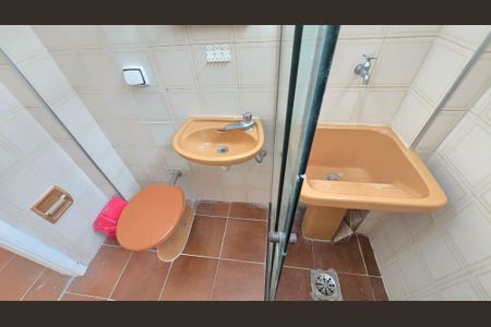 Apartamento para alugar com 60m², 2 quartos e sem vagaBanheiro