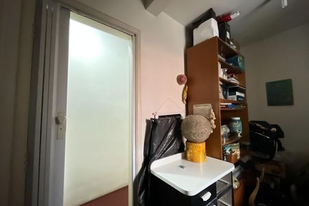 Apartamento à venda com 180m², 4 quartos e 2 vagas Apartamento à venda com 180m², 4 quartos e 2 vagasQuarto 1