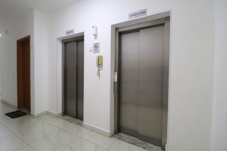 Apartamento para alugar com 72m², 1 quarto e 1 vagaElevadores