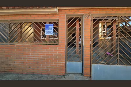 Casa à venda com 450m², 4 quartos e sem vaga Casa à venda com 450m², 4 quartos e sem vagaPlaquinha