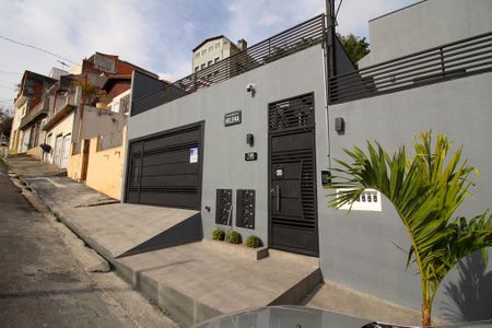 Casa de condomínio para alugar com 45m², 1 quarto e sem vaga Casa de condomínio para alugar com 45m², 1 quarto e sem vagaFachada