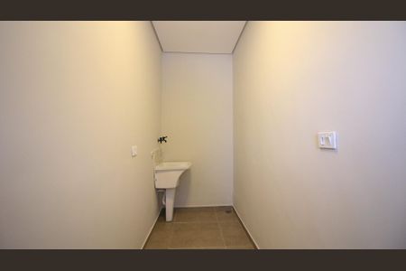 Casa de condomínio para alugar com 45m², 1 quarto e sem vaga Casa de condomínio para alugar com 45m², 1 quarto e sem vagaÁrea de Serviço