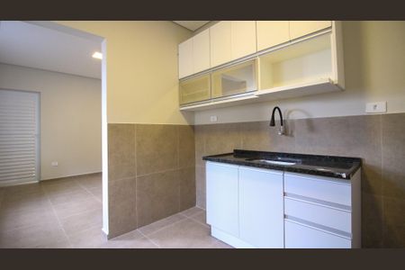 Cozinha de casa de condomínio para alugar com 1 quarto, 45m² em Vila Bela, São Paulo