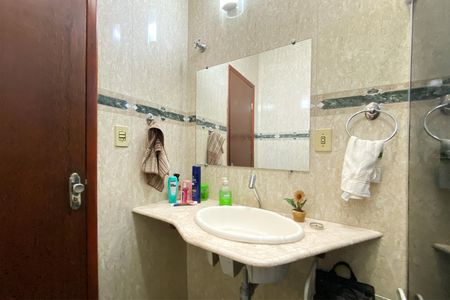 Apartamento à venda com 92m², 3 quartos e 1 vaga Apartamento à venda com 92m², 3 quartos e 1 vagaBanheiro Social