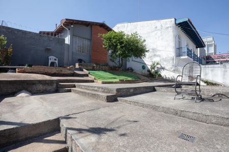 Casa à venda com 134m², 3 quartos e 2 vagas Casa à venda com 134m², 3 quartos e 2 vagasFrente da Casa