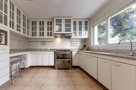 Casa de condomínio à venda com 754m², 4 quartos e 4 vagas Casa de condomínio à venda com 754m², 4 quartos e 4 vagasCozinha