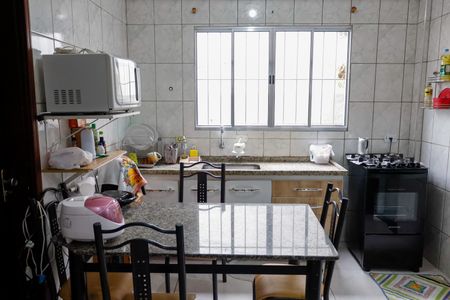 Casa à venda com 222m², 3 quartos e 2 vagas Casa à venda com 222m², 3 quartos e 2 vagasCozinha
