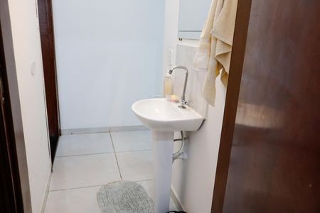 Casa à venda com 222m², 3 quartos e 2 vagas Casa à venda com 222m², 3 quartos e 2 vagasBanheiro 2