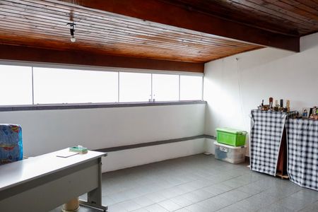 Casa à venda com 222m², 3 quartos e 2 vagas Casa à venda com 222m², 3 quartos e 2 vagasSacada