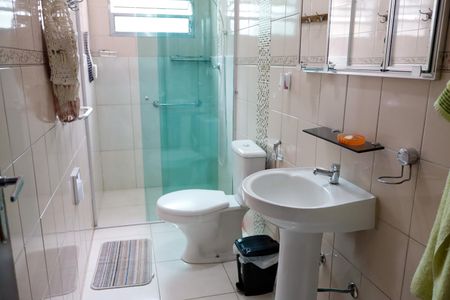 Casa à venda com 222m², 3 quartos e 2 vagas Casa à venda com 222m², 3 quartos e 2 vagasBanheiro