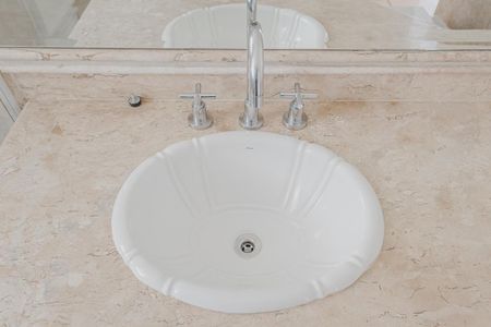 Apartamento à venda com 110m², 4 quartos e 5 vagasBanheiro 1 da Suíte 3