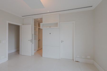 Apartamento à venda com 110m², 4 quartos e 5 vagasSuíte 2