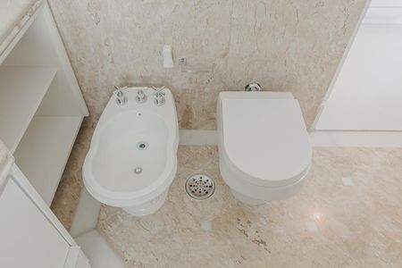 Apartamento à venda com 110m², 4 quartos e 5 vagasBanheiro 1 da Suíte 3