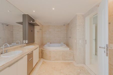 Apartamento à venda com 110m², 4 quartos e 5 vagasBanheiro 2 da Suíte 3