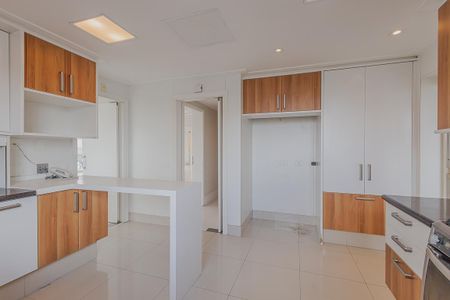 Apartamento à venda com 110m², 4 quartos e 5 vagasCozinha