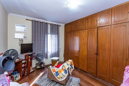 Apartamento à venda com 180m², 3 quartos e 2 vagasQuarto 2