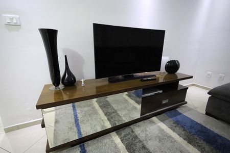 Casa à venda com 125m², 2 quartos e 2 vagas Casa à venda com 125m², 2 quartos e 2 vagasSala