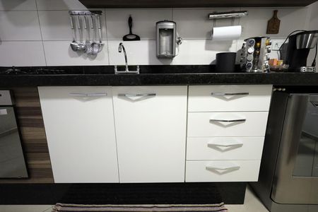 Casa à venda com 125m², 2 quartos e 2 vagas Casa à venda com 125m², 2 quartos e 2 vagasCozinha