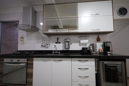 Casa à venda com 125m², 2 quartos e 2 vagas Casa à venda com 125m², 2 quartos e 2 vagasCozinha