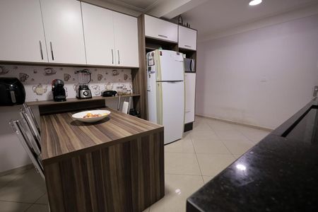 Casa à venda com 125m², 2 quartos e 2 vagas Casa à venda com 125m², 2 quartos e 2 vagasCozinha