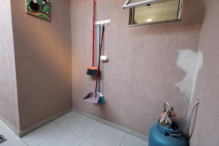 Casa à venda com 125m², 2 quartos e 2 vagas Casa à venda com 125m², 2 quartos e 2 vagasCorredor