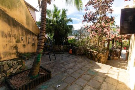 Casa à venda com 287m², 4 quartos e 3 vagasÁrea externa