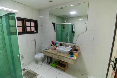 Casa à venda com 287m², 4 quartos e 3 vagasBanheiro Social